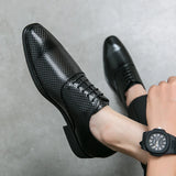 Sohiwoo Leather Classic Woven Pattern Business Leather Shoes Formal Coffee Or Black Dress Shoes Men Fashion Oxfords Lace-up Casual Office Shoes